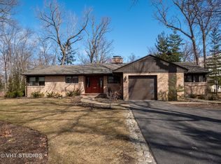 318 E Witchwood Ln, Lake Bluff, IL