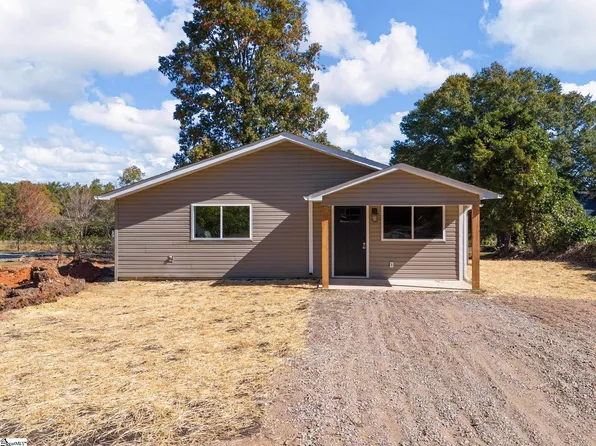 111 W Crawford St, Landrum, SC 29356