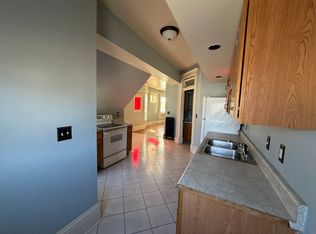 802 E Jefferson St APT 4, Bloomington, IL 61701