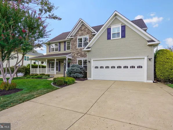 805 Rayquick Ct, Warrenton, VA 20186