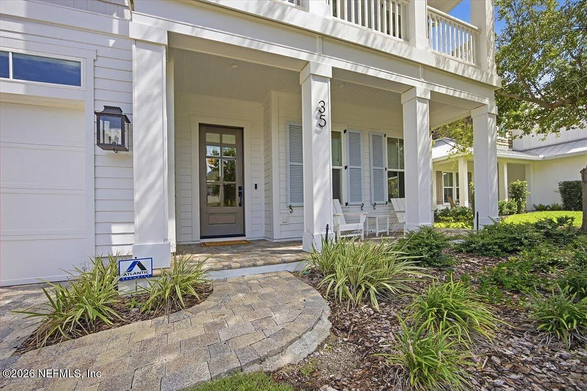 5 bed, 4.0 bath, 3779 sqft, $15,000 — Photo 2