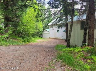 939 E Oslund Dr, Haines, AK 99827