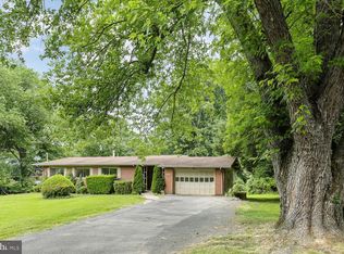 6540 Kerns Rd, Falls Church, VA 22044