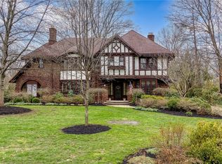 2950 Attleboro Rd, Shaker Heights, OH 44120