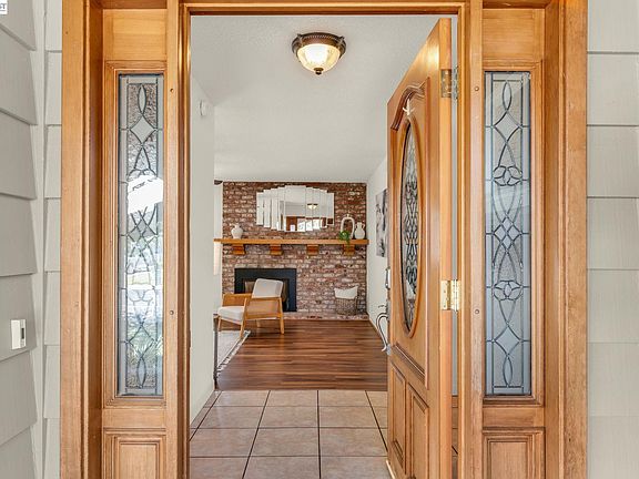 5th image of 9459 Broadmoor Dr