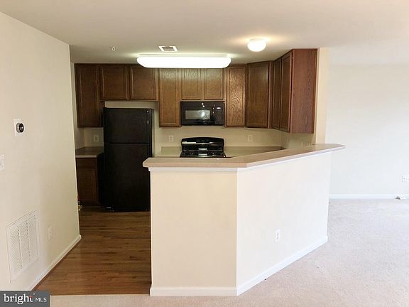 3rd image of 11170 Wortham Crest Cir #105