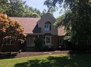 30801 Kourtney Ct, Willoughby Hills, OH 44092