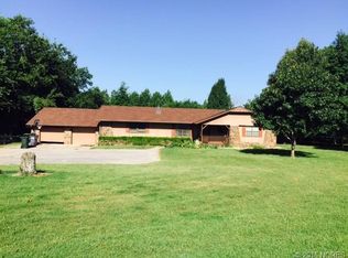 1403 N Kiowa St, Chouteau, OK 74337