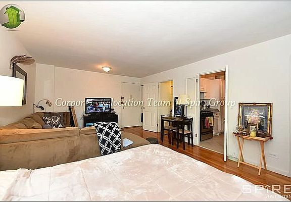 3rd image of 30-60 Crescent St #6F