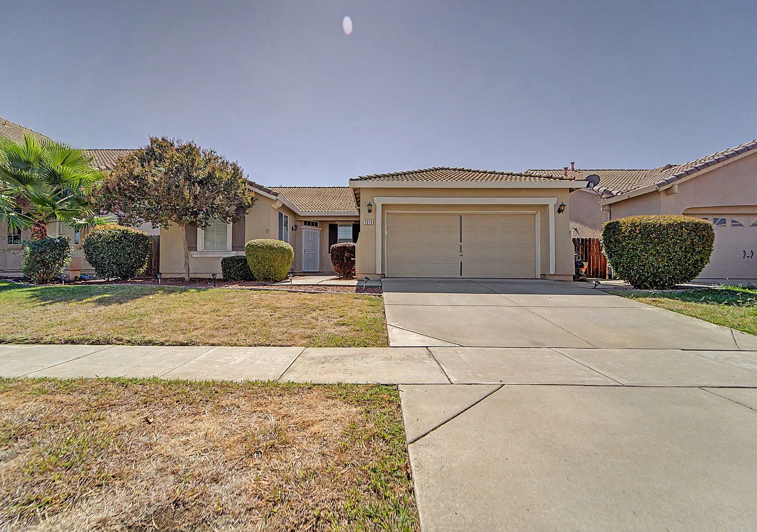 4 bedroom 2 bath 1927sq ft home located in Plumas Lake — Photo 2
