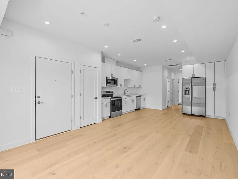 2530 B Elvans Rd SE — Photo 17