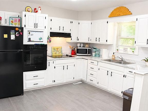 5th image of 8205 E 86th Ter