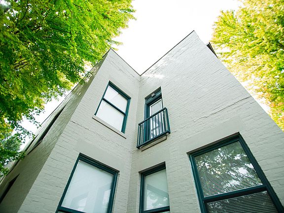 3rd image of 726 N East St APT 31