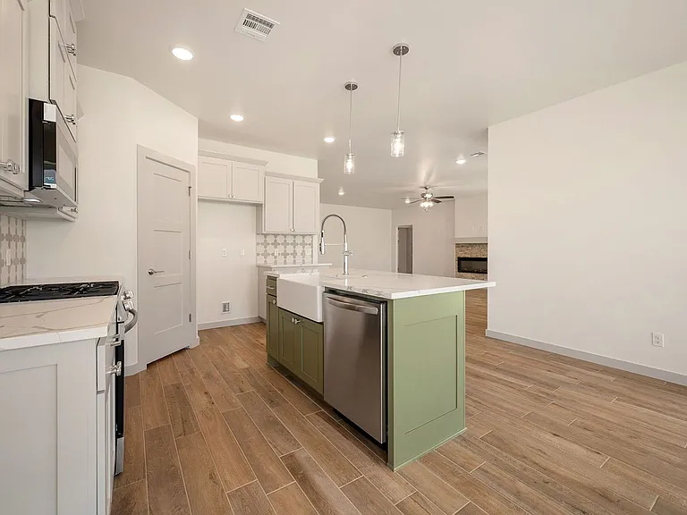 4909 Misty Wood Ln — Photo 17