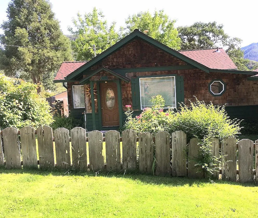 6th Ave, Gold Hill — Photo 1