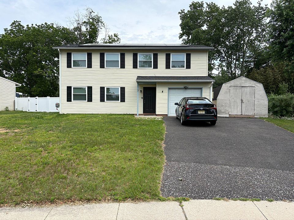 1st image of 3 Kent Ct
