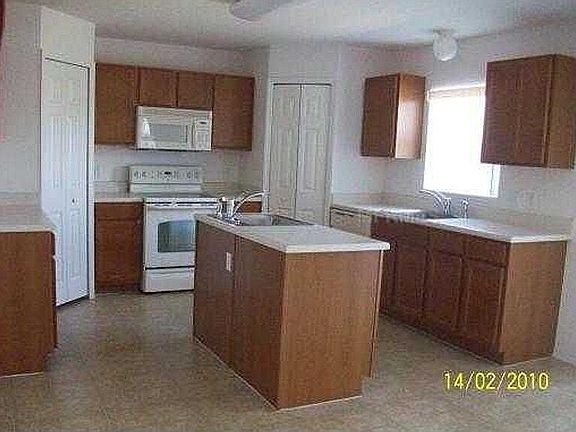 2nd image of 2907 Ariel Ave