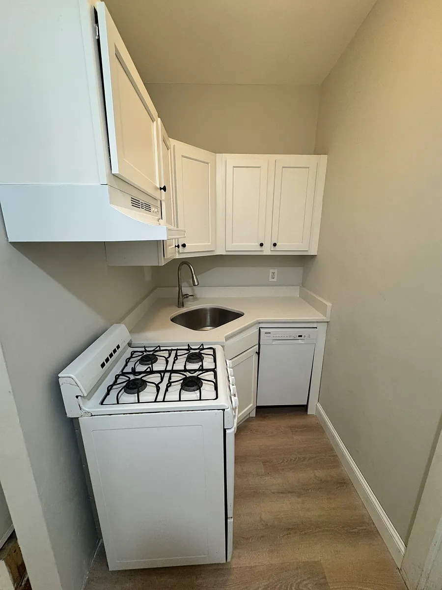 Building Photo - 38-40 Hemenway St #22