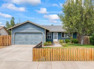 2943 SW Pumice Pl, Redmond, OR 97756