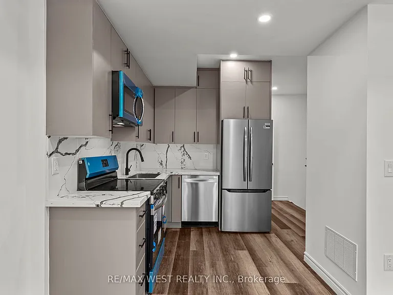 119 Town Line Rd E #D208 — Photo 15