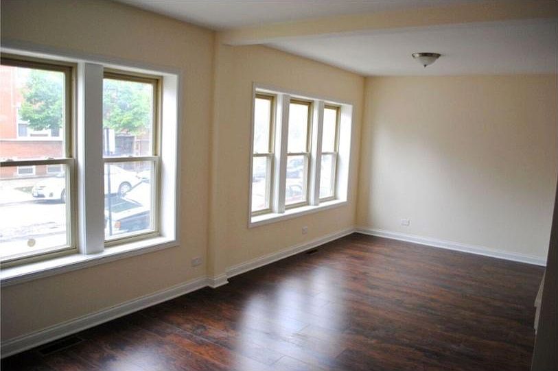 1st image of 4731 W Cornelia Ave #2E