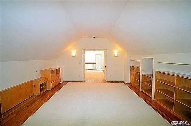 17 Hilltop Dr W — Photo 13