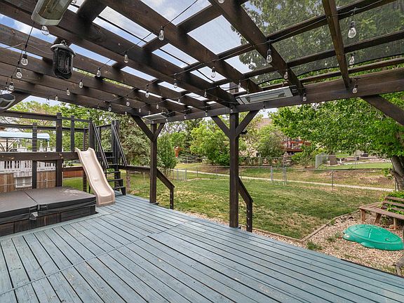 3rd image of 1215 Range View Cir