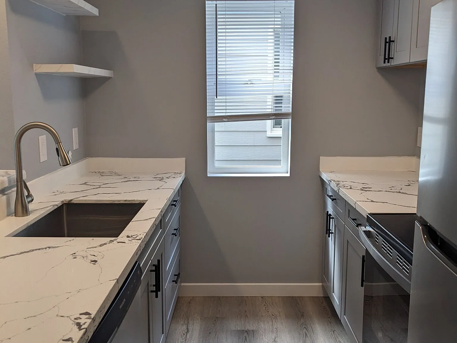 1 bed, 1.0 bath, 587 sqft, $1,595 — Photo 2
