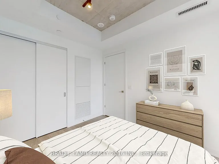 284 King St E #2406 — Photo 4