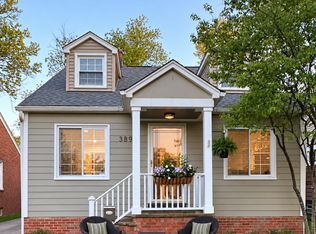 3894 Parkdale Rd, Cleveland Heights, OH 44121