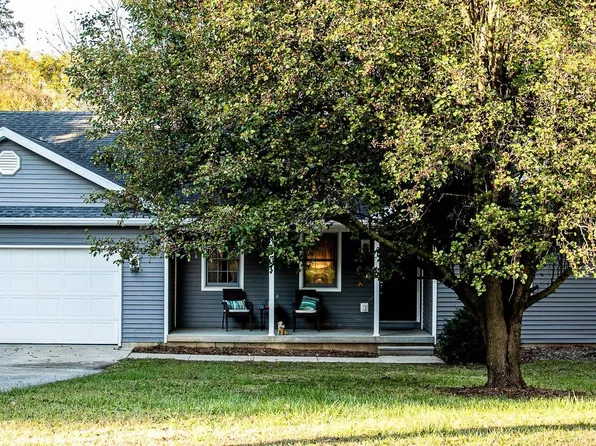 905 N Pheasant Ct, Vincennes, IN 47591