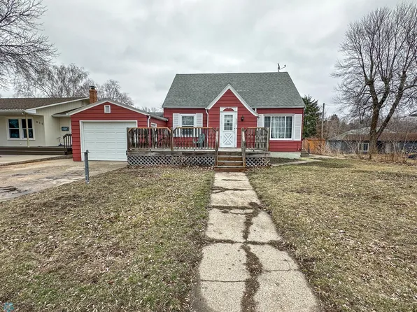 209 3rd St NW, Pelican Rapids, MN 56572
