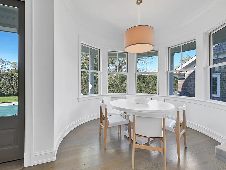 52 Quogue St #2 — Photo 9