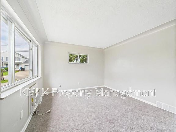 5th image of 1430 Virginia Ave