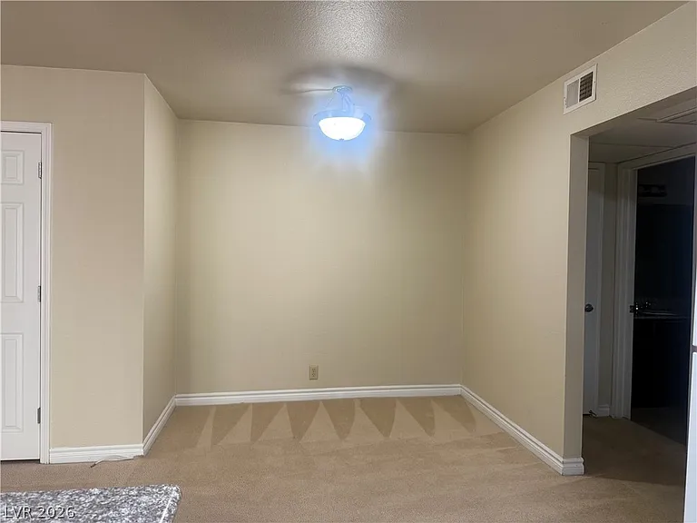 5350 River Glen Dr #298 — Photo 4