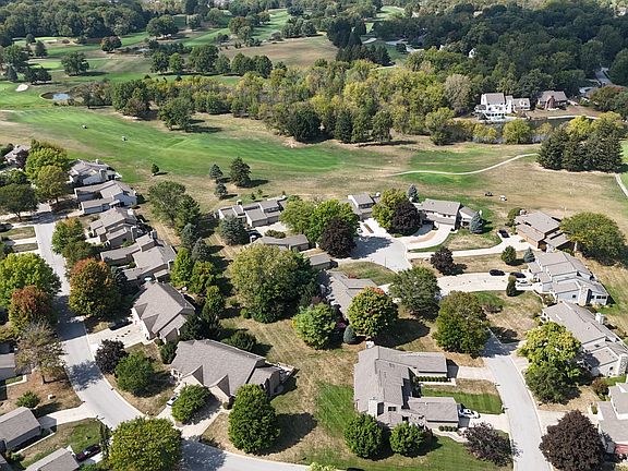 2nd image of 350 Sandbrook Dr
