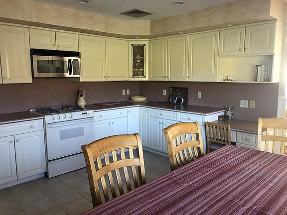 5th image of 40 Weatherbee Dr #0