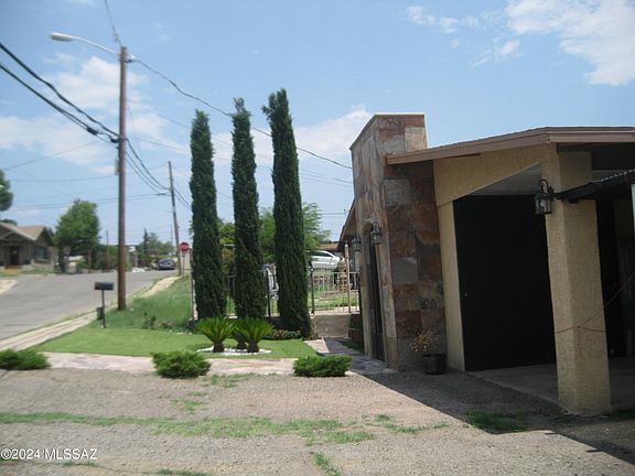 5th image of 670 N Sonoita Ave