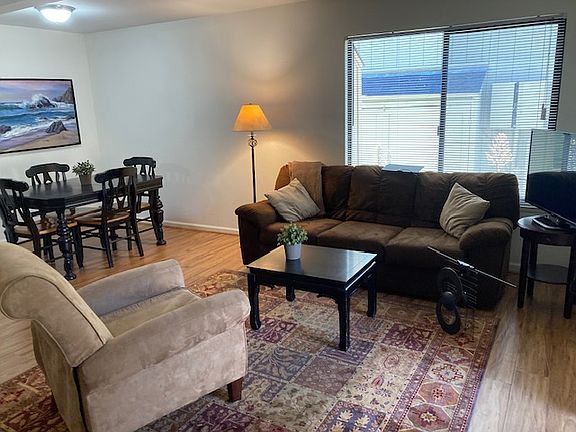Living / Dining Area