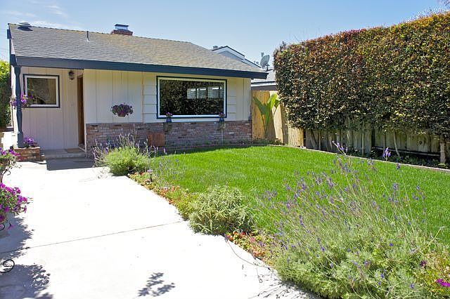 1st image of 558 Rosecrans Ave