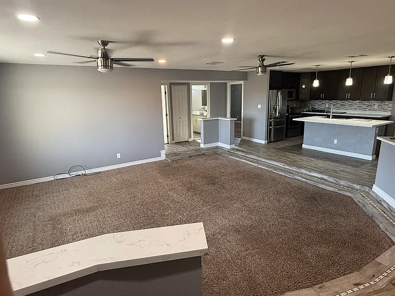 5304 W Beck Ln — Photo 5