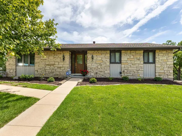 2655 Becker Ct, Dubuque, IA 52001