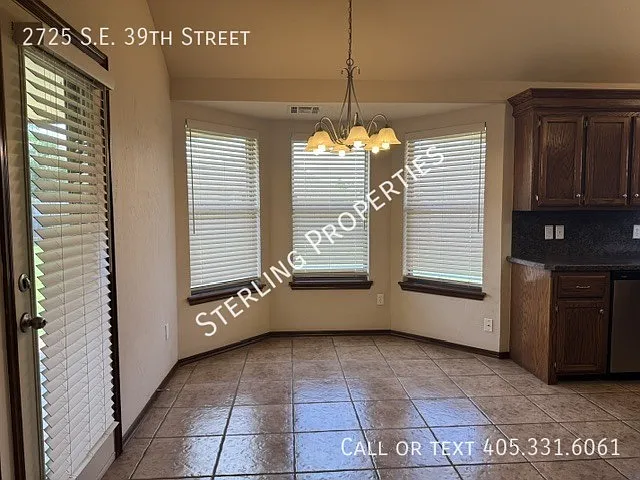 2725 SE 39th St — Photo 8