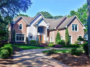 2110 Windward Shore Dr, Virginia Beach, VA 23451