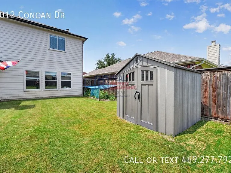 1012 Concan Dr — Photo 35