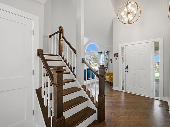 3rd image of 2936 Sandalwood Rd