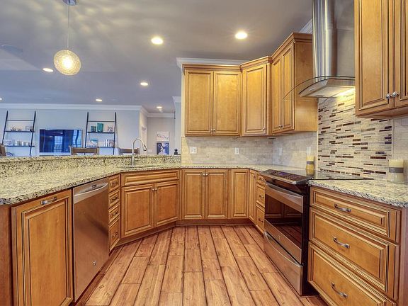 3rd image of 6632 Leffler Ln