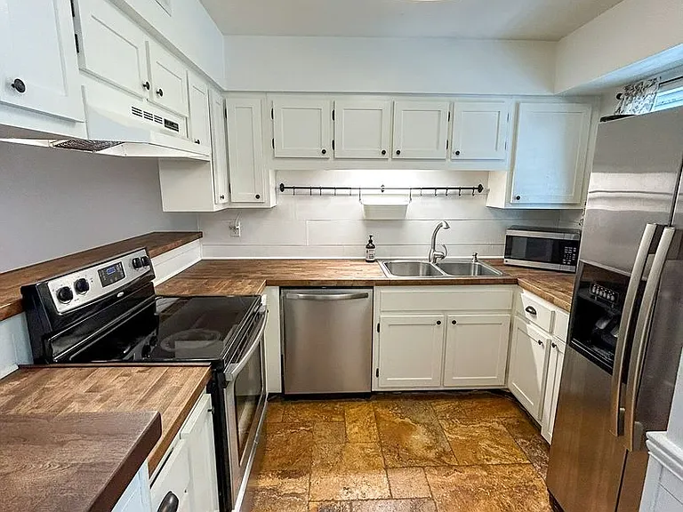 4411 SW 34th St #805 — Photo 4