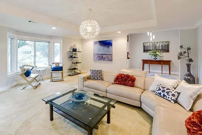 764 Almarida Dr — Photo 4