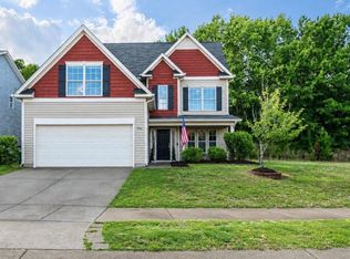 906 Ribbonleaf Ln, Fuquay Varina, NC 27526
